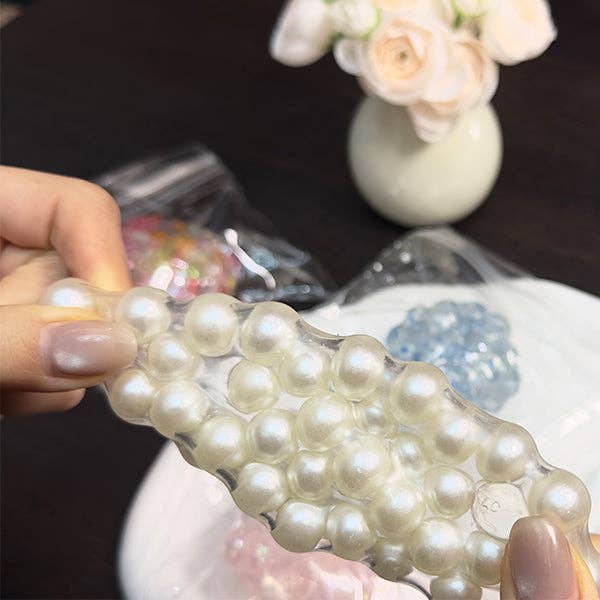 Crunch & Squish Crunchy Squishy (Assorted Colors)