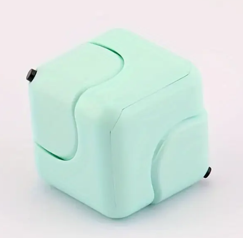Infinite Spinning Cube